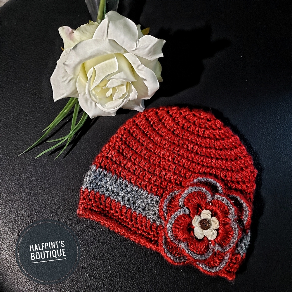 Crochet baby Beanie newborn hat with flower handmade